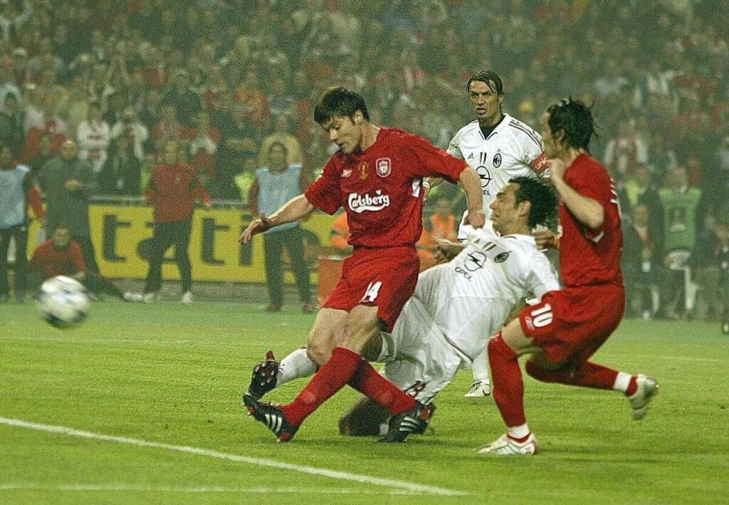 Xabi Alonso playing for Liverpool