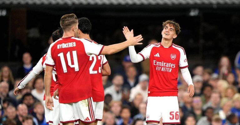 Arteta elogia o ‘inacreditável’ Dowman, astro do Arsenal, por fazer um bis na Copa EFL