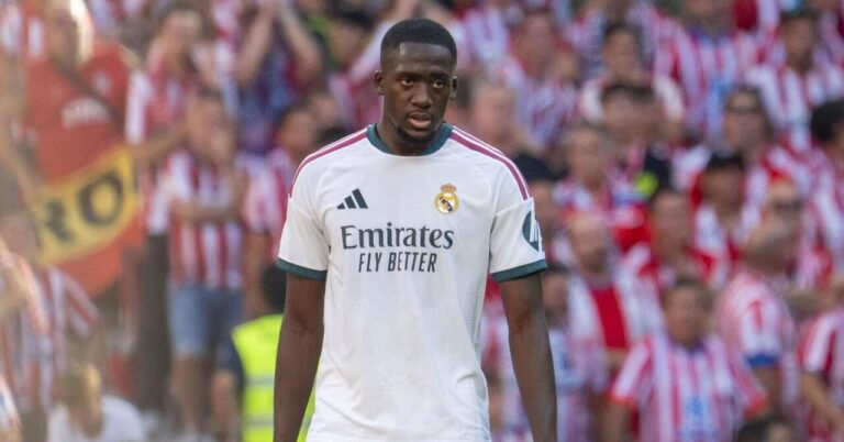Real Madrid confirma lesão no ligamento do joelho de Konaté, após defensor francês deixar a convocação da França
