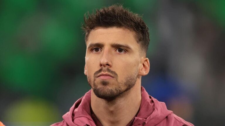 Rúben Dias foi questionado sobre a incerteza do Manchester City e defende Cristiano Ronaldo de acusações de egoísmo — para leitores noruegueses