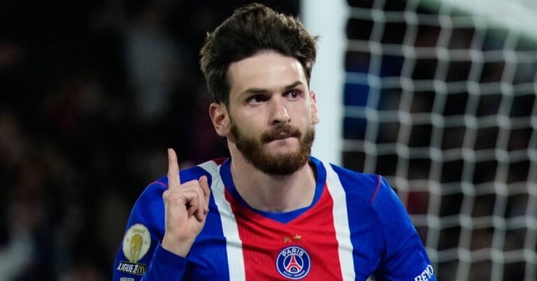 URGENTE: PSG confirma lesão devastadora de Kvaratskhelia; extremo fica fora da temporada — torcedores na Noruega